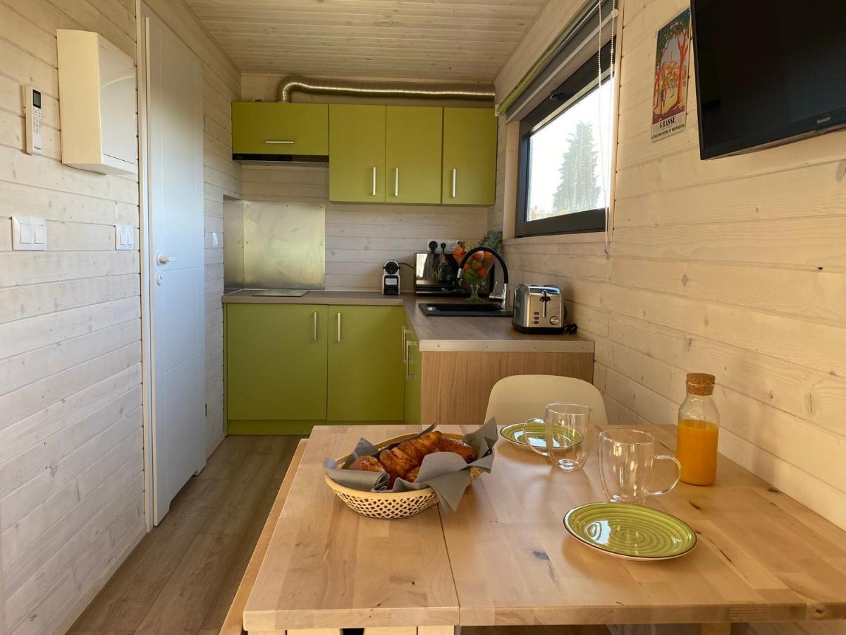 Les Lodges De L'Oliveraie De Virevent Γκρας Εξωτερικό φωτογραφία