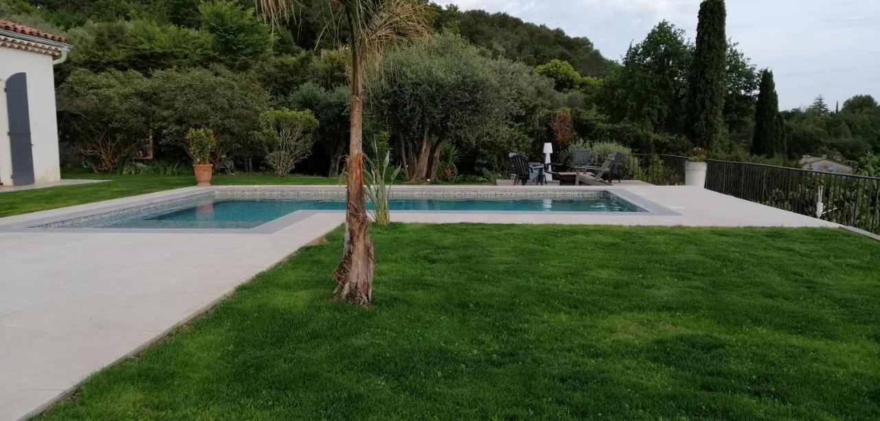 Les Lodges De L'Oliveraie De Virevent Γκρας Εξωτερικό φωτογραφία
