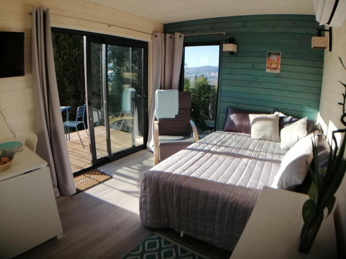 Les Lodges De L'Oliveraie De Virevent Γκρας Εξωτερικό φωτογραφία